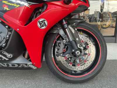 Honda CBR1000RR 2006