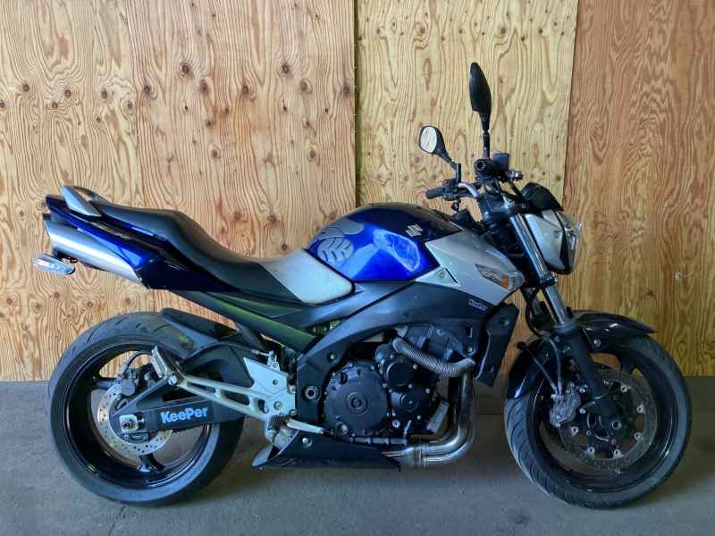 Suzuki GSR400 2009