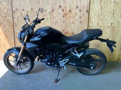 Honda CB250R 2019