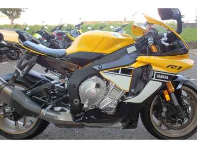 Yamaha YZF-R1 2016