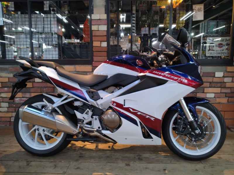 Honda VFR800F 2022