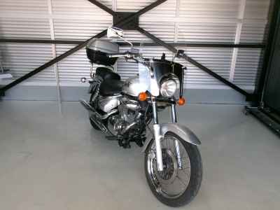 Suzuki INT-RIDER LC250