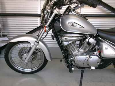 Suzuki INT-RIDER LC250