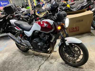 Honda CB400SF 2019