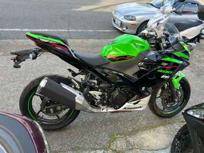 Kawasaki Ninja 400 KRT Edition 2021