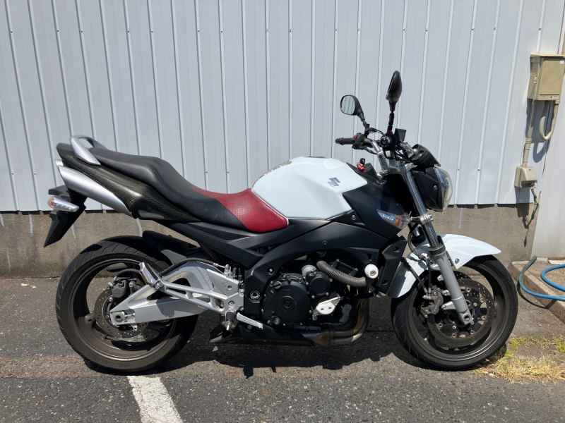 Suzuki GSR400 2007