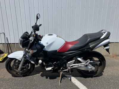 Suzuki GSR400 2007