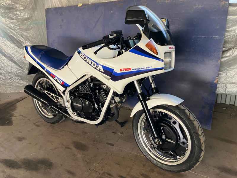Honda VT250FE