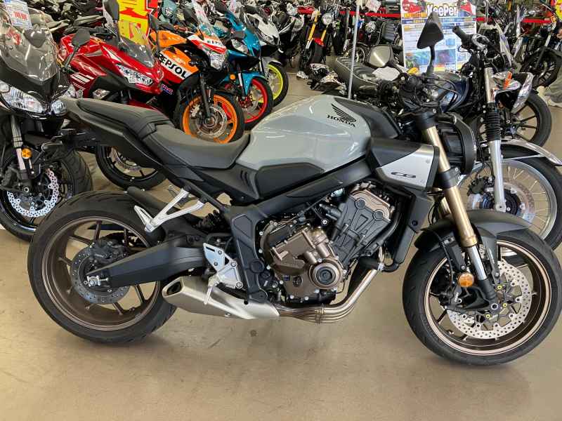 Honda CB650R E-Clutch 2025