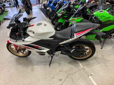 Yamaha YZF-R3 2022