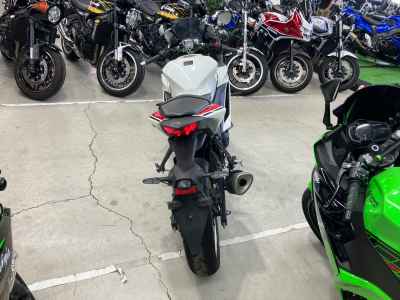 Yamaha YZF-R3 2022