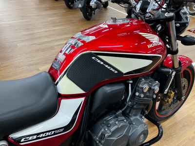 Honda CB400SF 2011