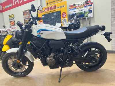 Yamaha XSR700 2022