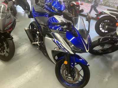 Yamaha YZF-R3 2016