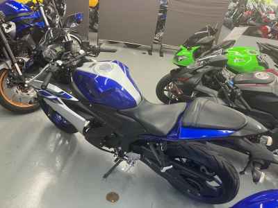 Yamaha YZF-R3 2016