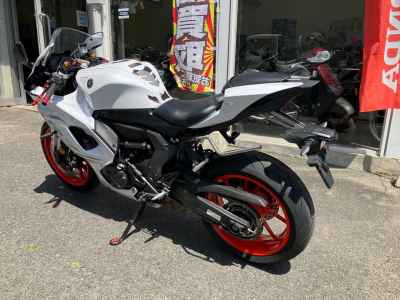 Yamaha YZF-R7 2023