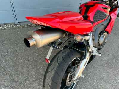 Honda CBR1000RR 2006