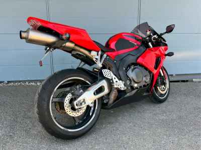 Honda CBR1000RR 2006