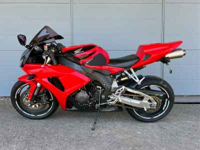 Honda CBR1000RR 2006