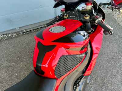 Honda CBR1000RR 2006