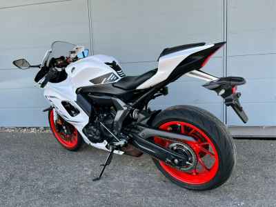 Yamaha YZF-R7 2024