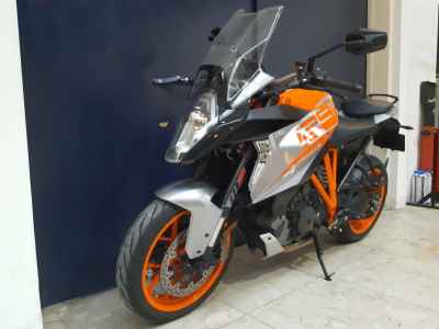 KTM 1290 Super Duke GT 2020