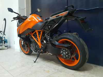 KTM 1290 Super Duke GT 2020