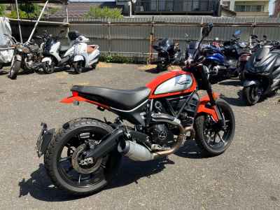 Ducati Scrambler Icon 2021