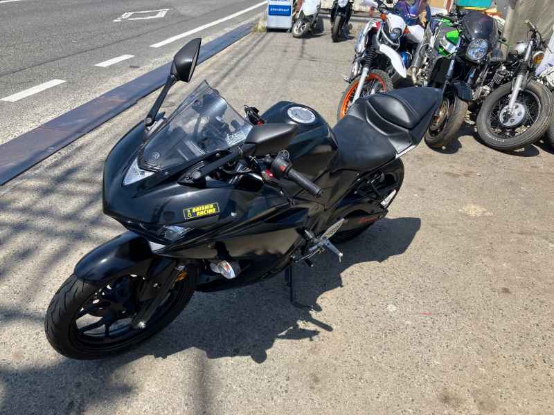 Yamaha YZF-R25 2017