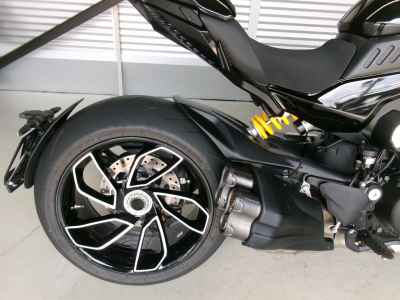 Ducati Diavel V4 2024