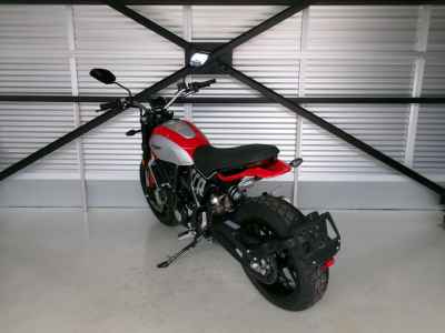 Ducati Scrambler Icon 2024