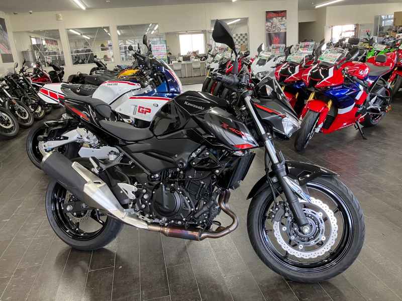 Kawasaki Z400 2024