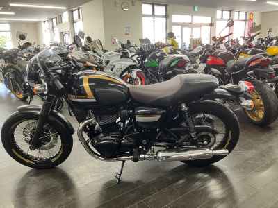 Kawasaki W800 2022