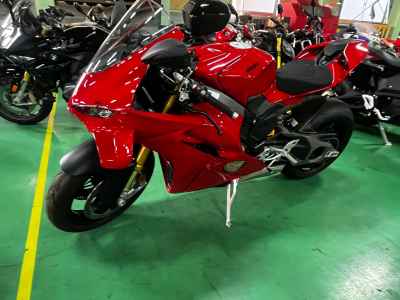 Ducati Panigale V4S 2025