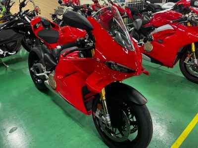 Ducati Panigale V4S 2025