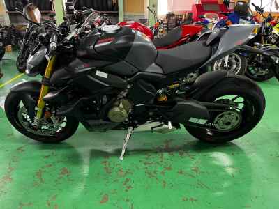 Ducati Streetfighter V4S 2024