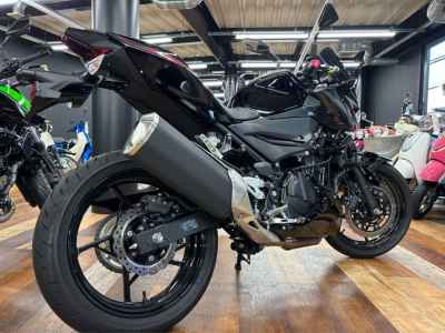 Kawasaki Z400 2024