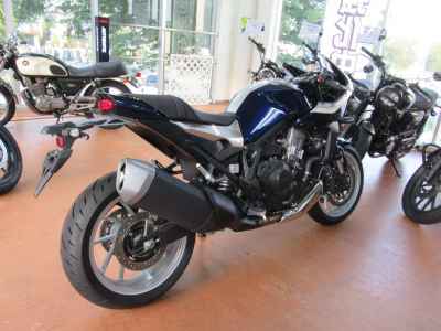 Honda Hawk 11 2022
