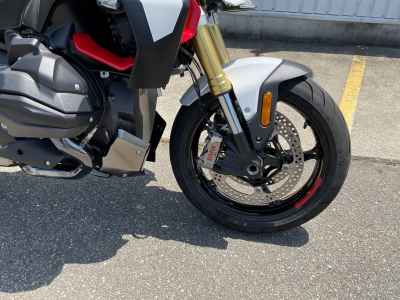 BMW R1300R 2025