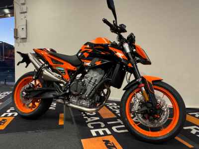 KTM 890 Duke GP