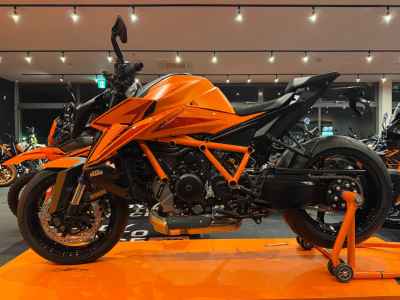 KTM 1390 Super Duke Evo