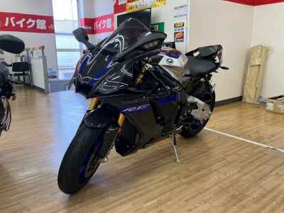 Yamaha YZF-R1M 2023