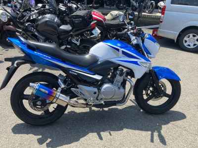 Suzuki GSR250