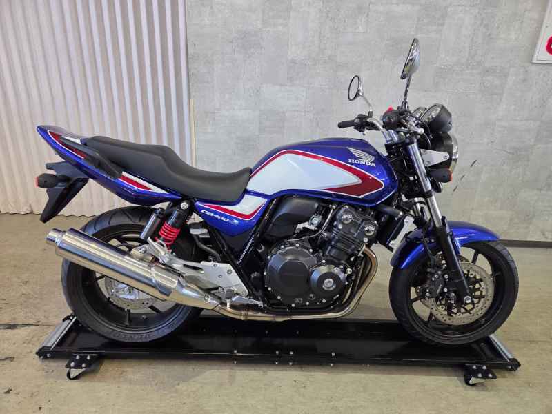 Honda CB400SF 2023