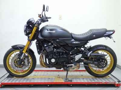 Kawasaki Z900RS SE 2025