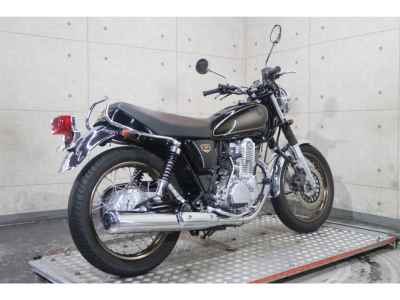 Yamaha SR400 2021