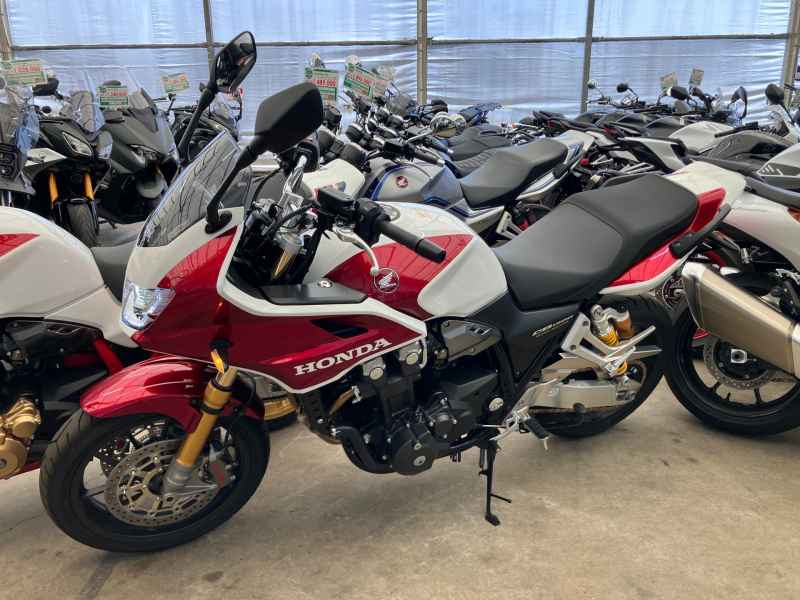 Honda CB1300 Super Boldor 2025