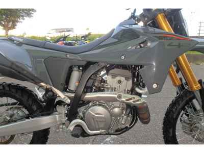 Suzuki DR-Z4S 2026