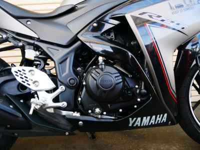 Yamaha YZF-R25 2016