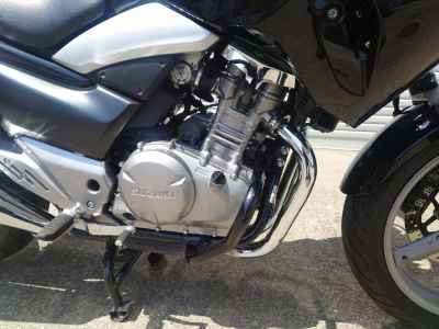 Suzuki GSR250S